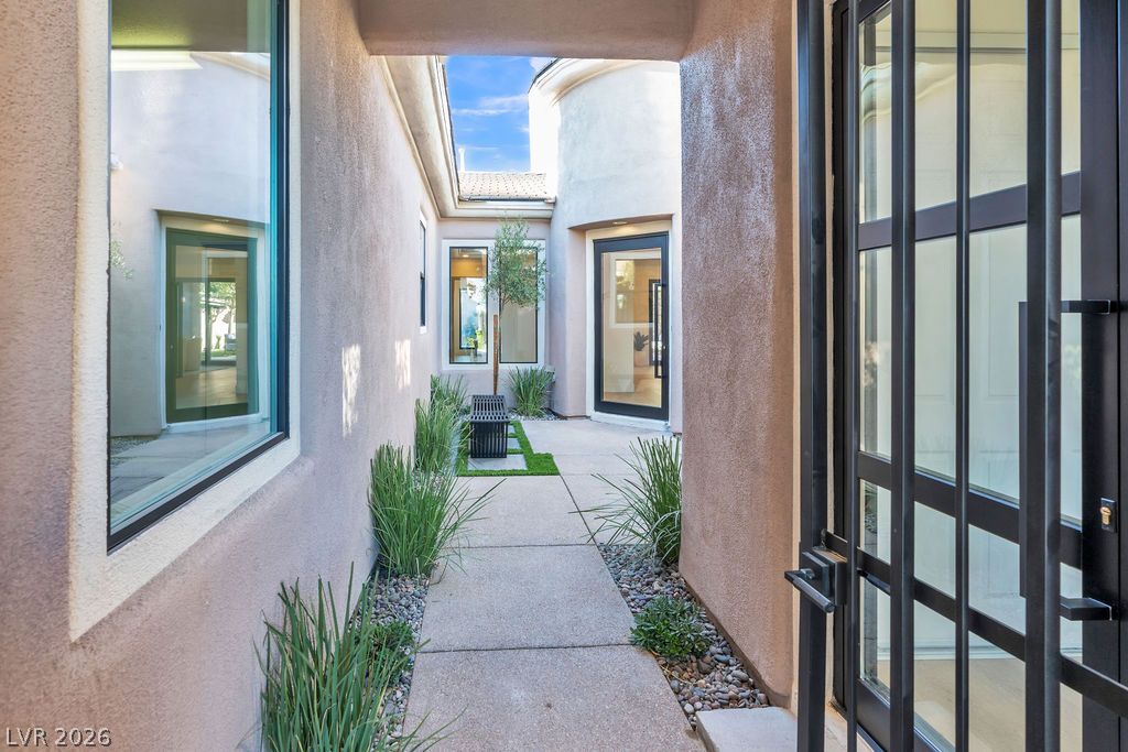 11468 Snow Creek Avenue Las Vegas NV 89135