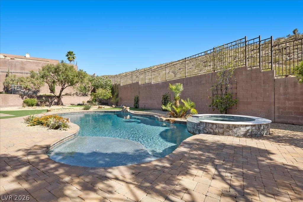 2125 De Rouge Avenue Henderson NV 89044