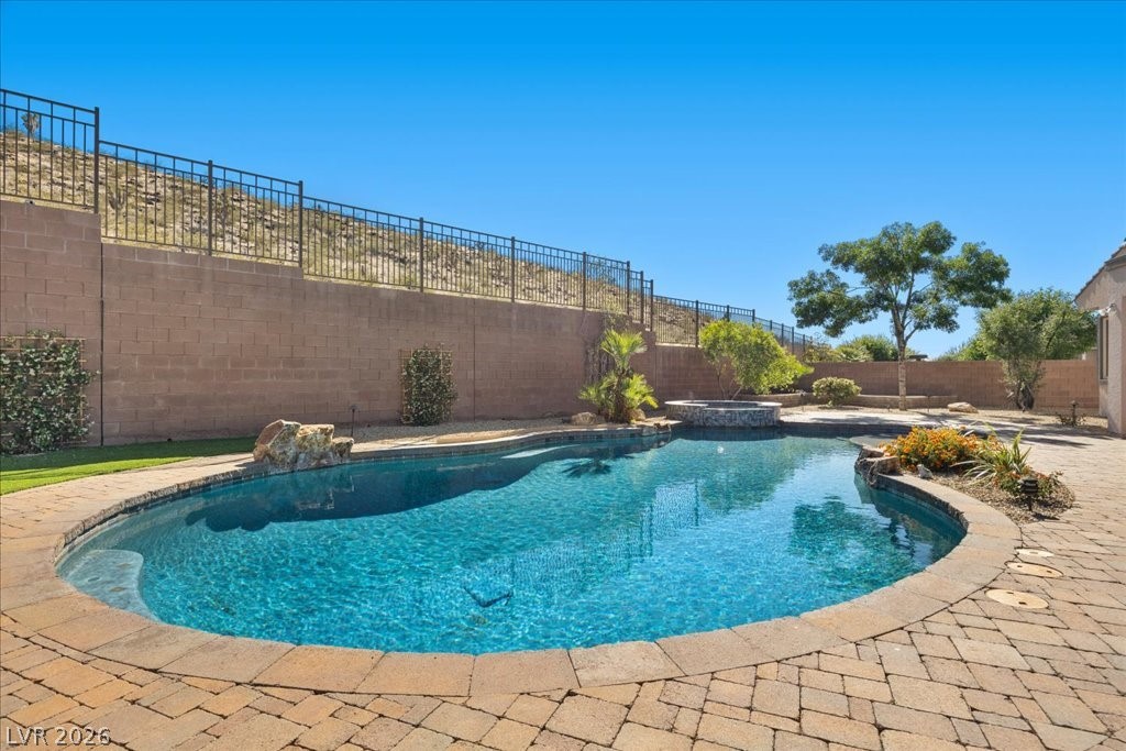 2125 De Rouge Avenue Henderson NV 89044