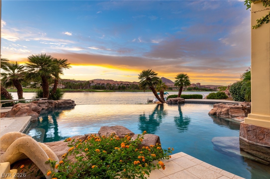 8 Rue Promenade Way Henderson NV 89011