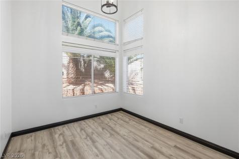 2421 Bloomington Drive Las Vegas NV 89134