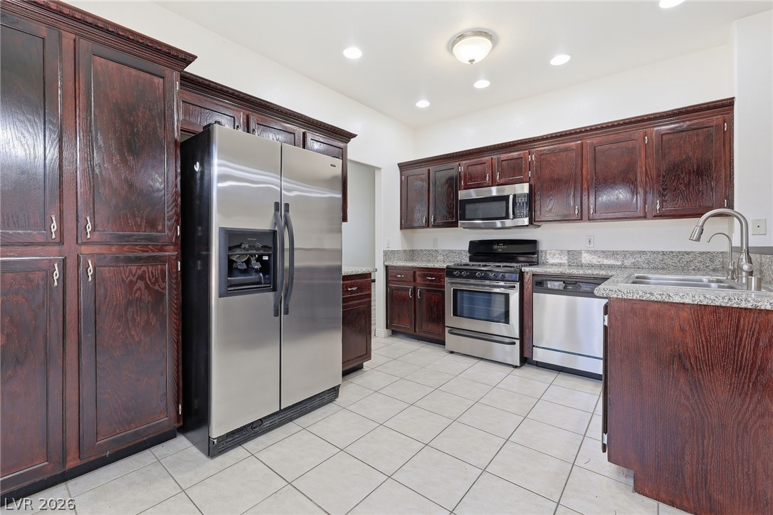 2421 Bloomington Drive Las Vegas NV 89134