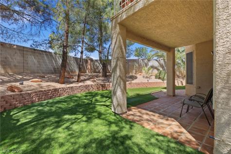 2421 Bloomington Drive Las Vegas NV 89134