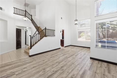 2421 Bloomington Drive Las Vegas NV 89134