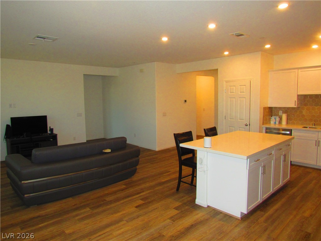 4709 Woodland Avenue Las Vegas NV 89121