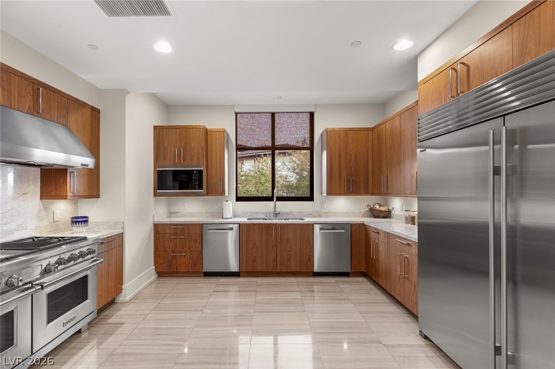 9 Echo Peak Lane Las Vegas NV 89135