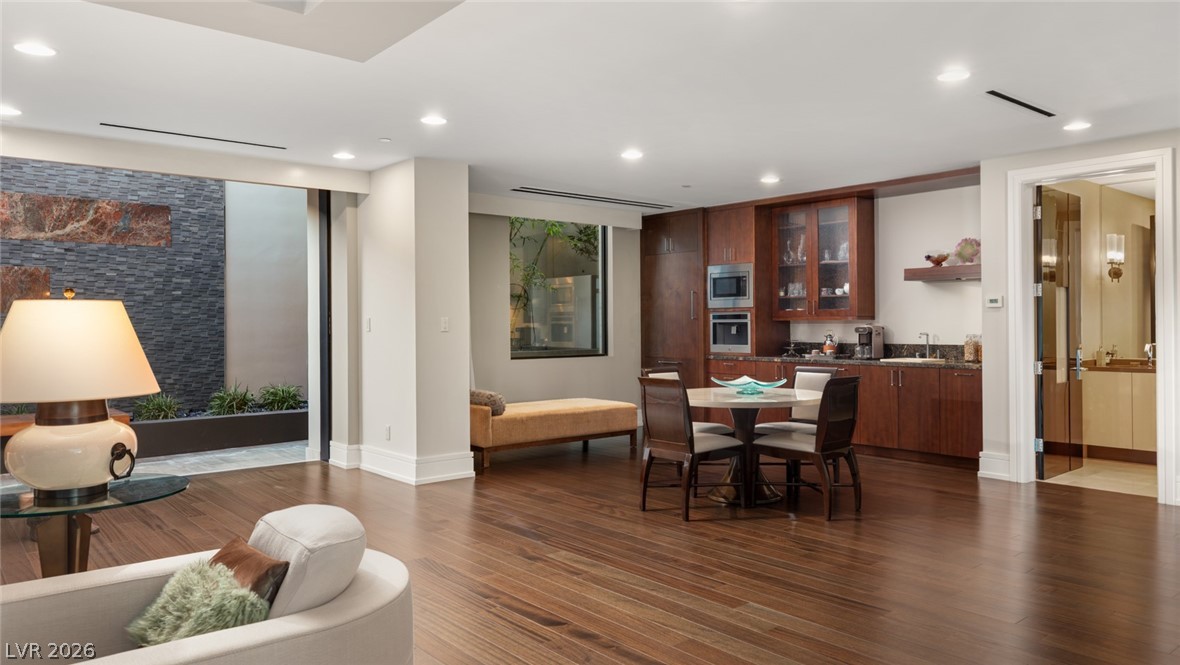 9 Echo Peak Lane Las Vegas NV 89135