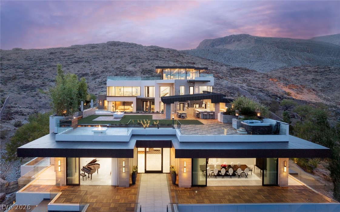 9 Echo Peak Lane Las Vegas NV 89135