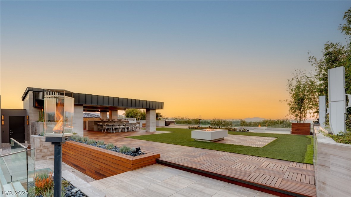 9 Echo Peak Lane Las Vegas NV 89135