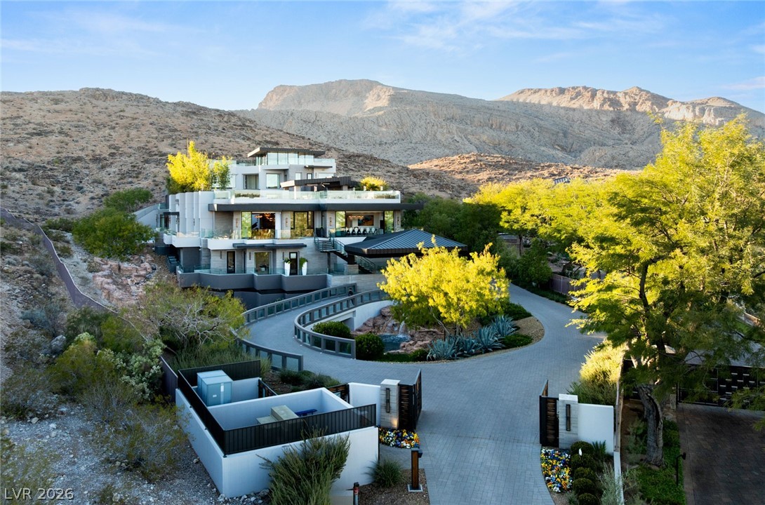 9 Echo Peak Lane Las Vegas NV 89135