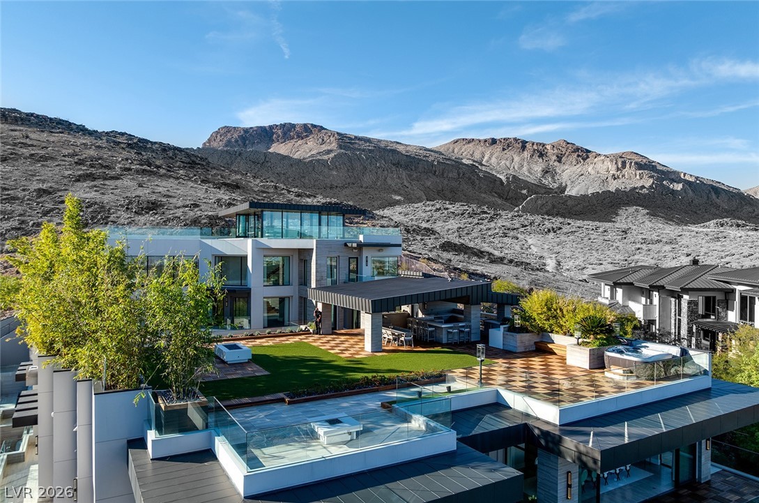9 Echo Peak Lane Las Vegas NV 89135
