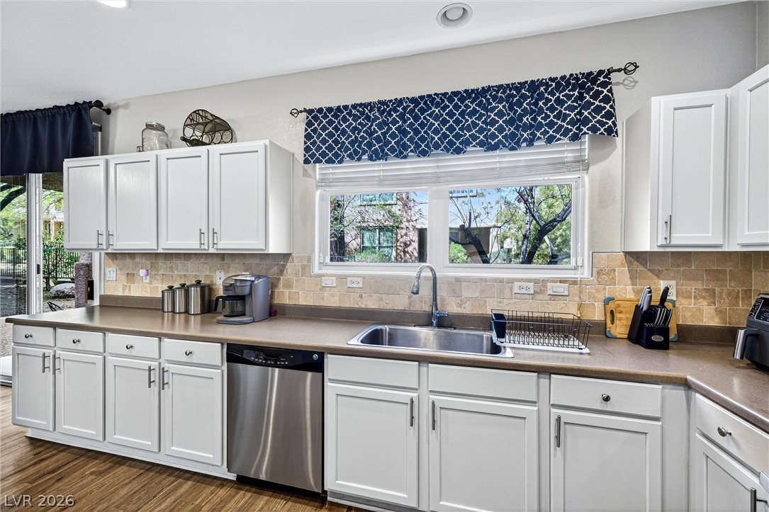 8796 Salvestrin Point Avenue Las Vegas NV 89148
