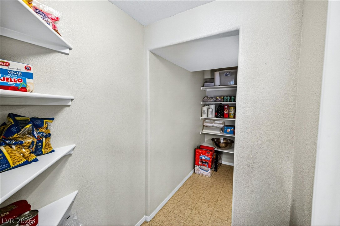 8796 Salvestrin Point Avenue Las Vegas NV 89148