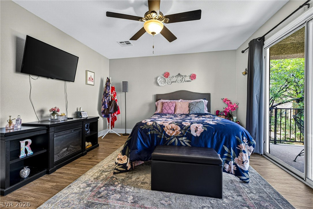 8796 Salvestrin Point Avenue Las Vegas NV 89148