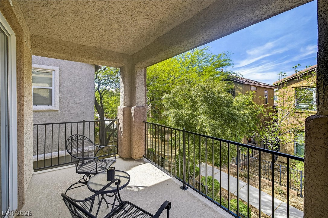 8796 Salvestrin Point Avenue Las Vegas NV 89148
