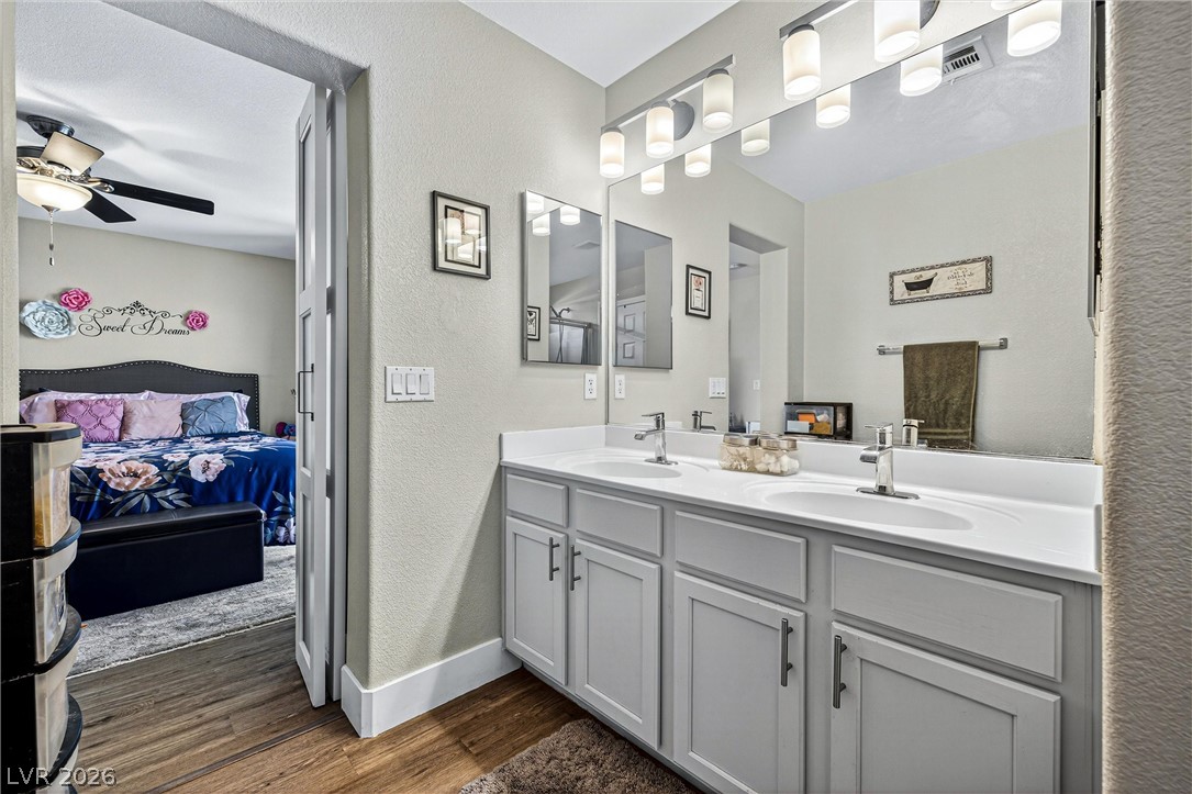 8796 Salvestrin Point Avenue Las Vegas NV 89148