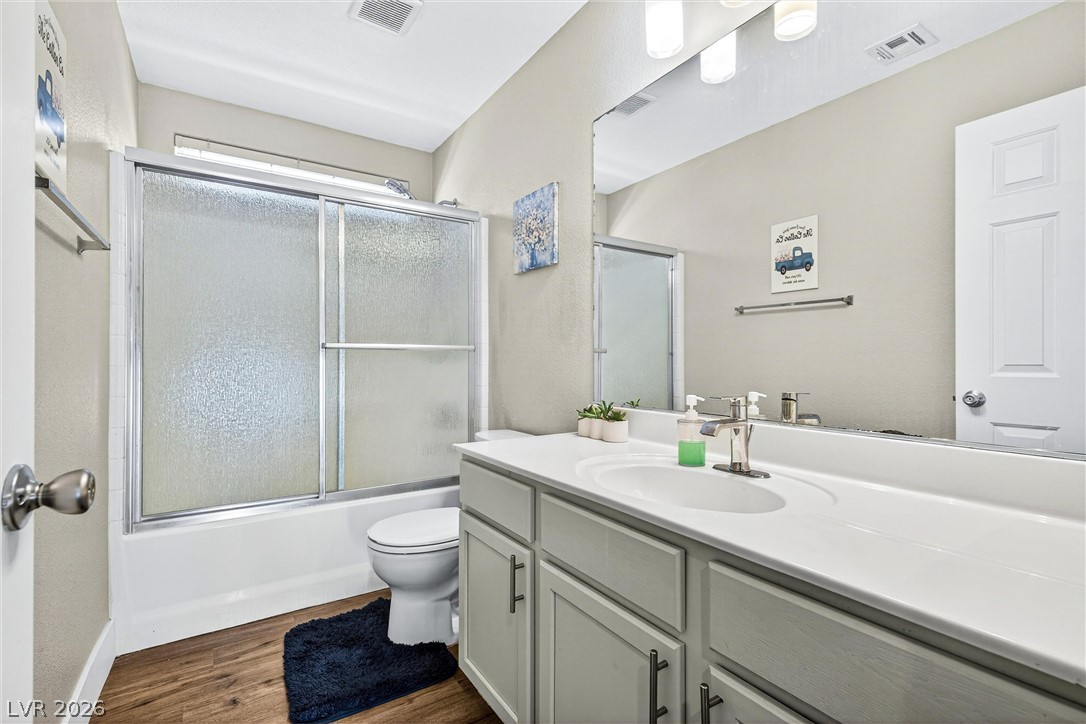 8796 Salvestrin Point Avenue Las Vegas NV 89148