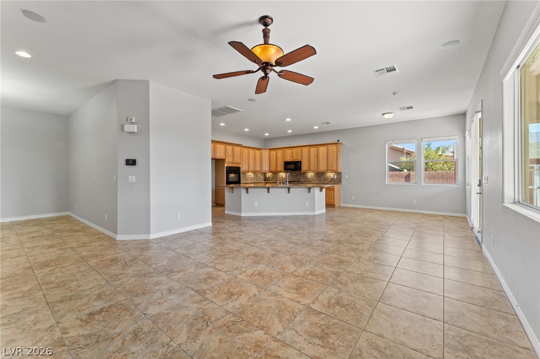 8370 Unicorn Street Las Vegas NV 89131