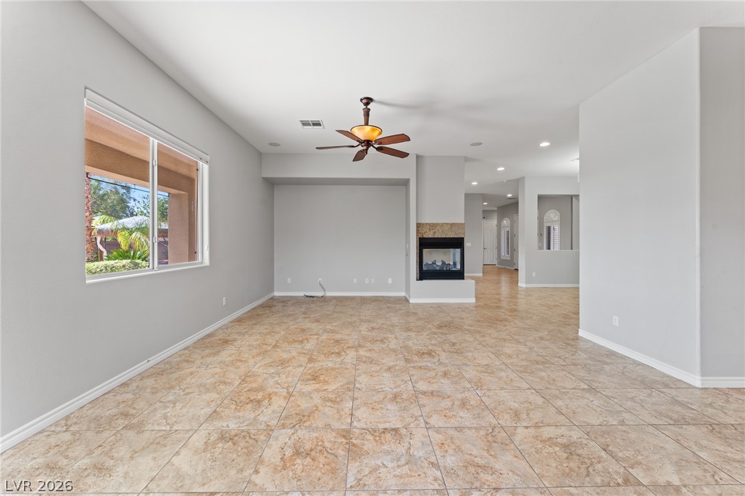 8370 Unicorn Street Las Vegas NV 89131