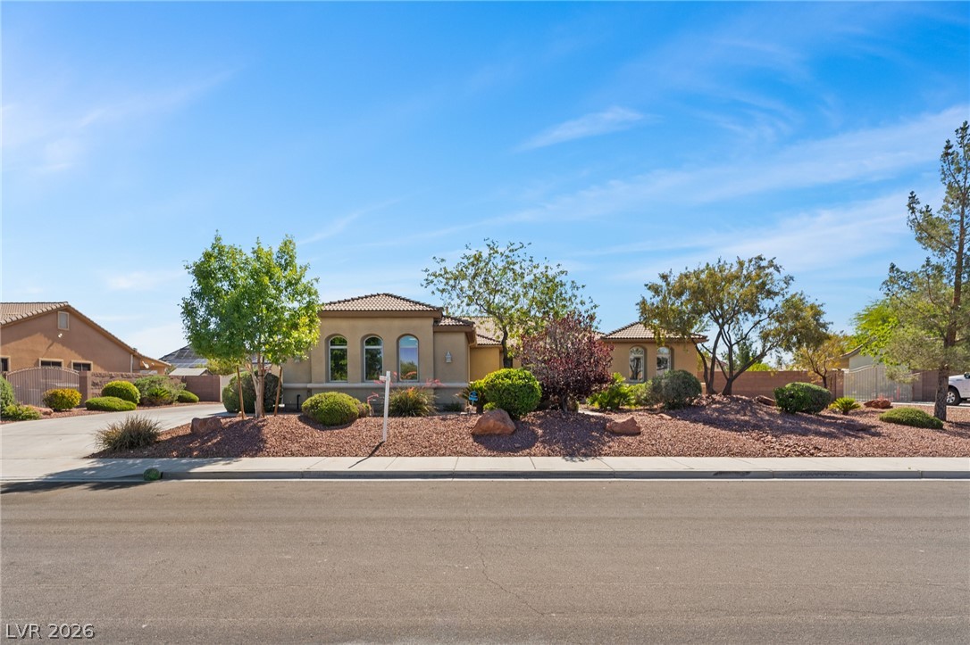 8370 Unicorn Street Las Vegas NV 89131
