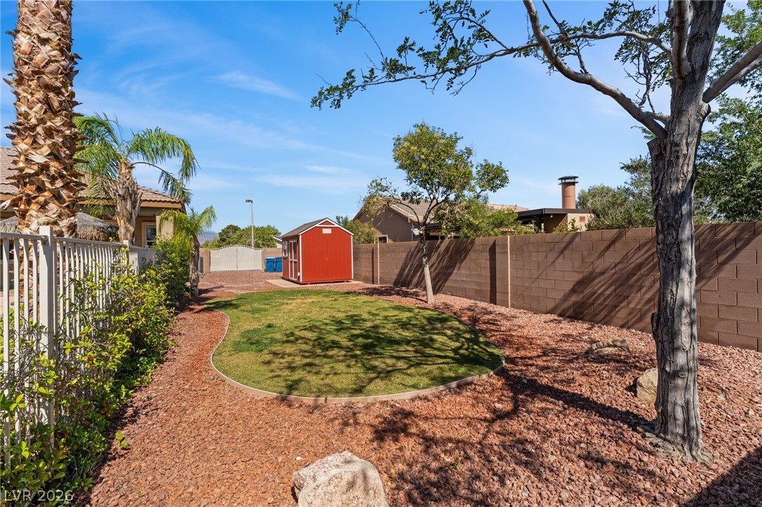 8370 Unicorn Street Las Vegas NV 89131