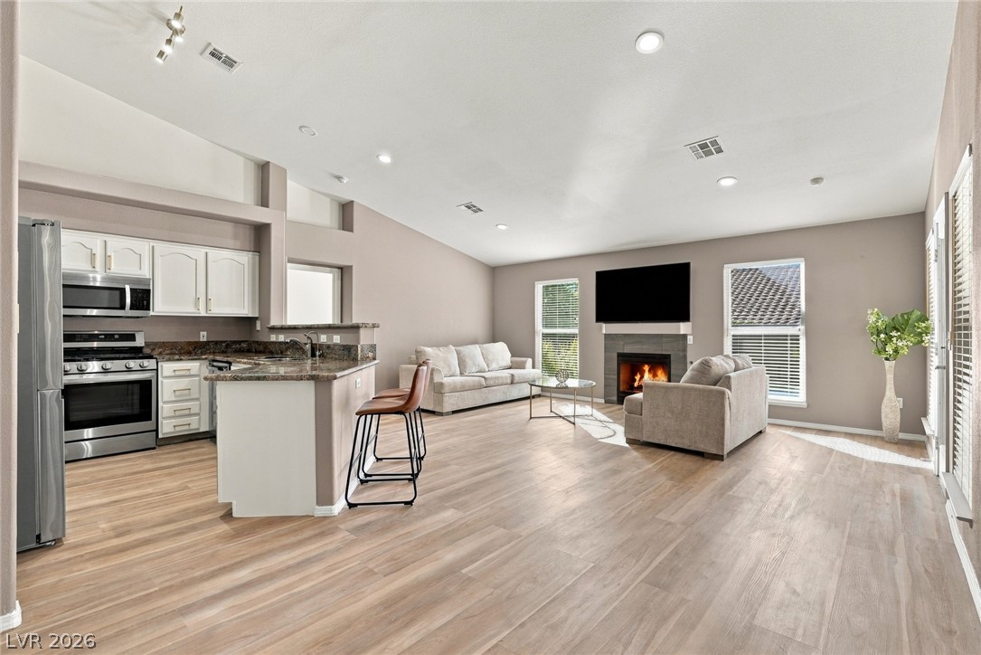 8305 Green Clover Avenue Las Vegas NV 89149