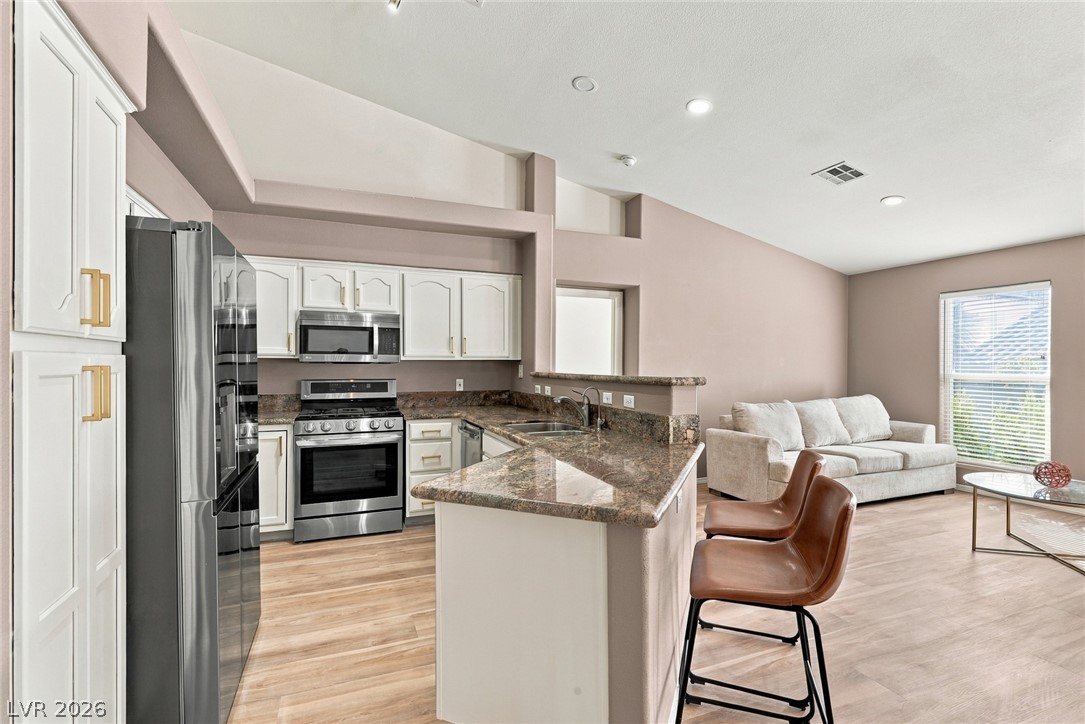 8305 Green Clover Avenue Las Vegas NV 89149