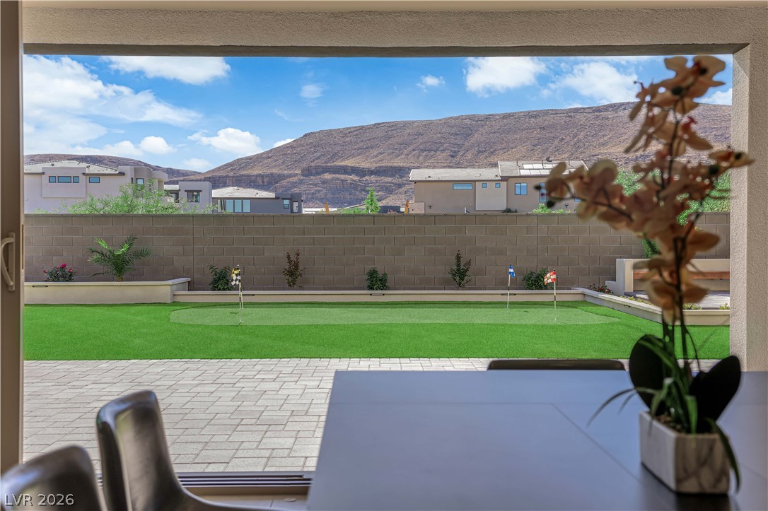10663 Stone Ledge Avenue Las Vegas NV 89135