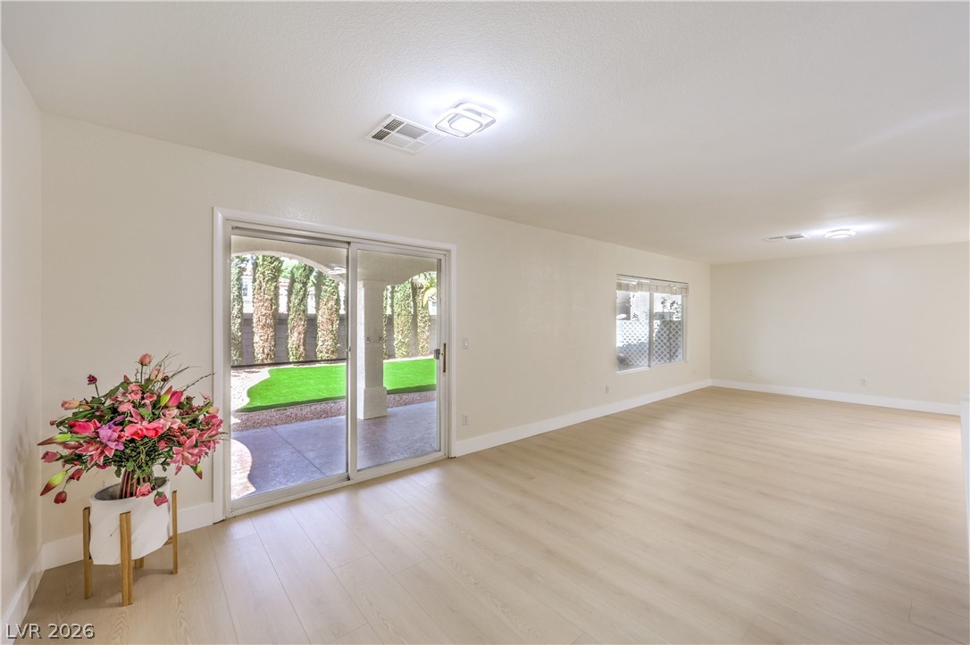 10034 Basalt Hollow Avenue Las Vegas NV 89148