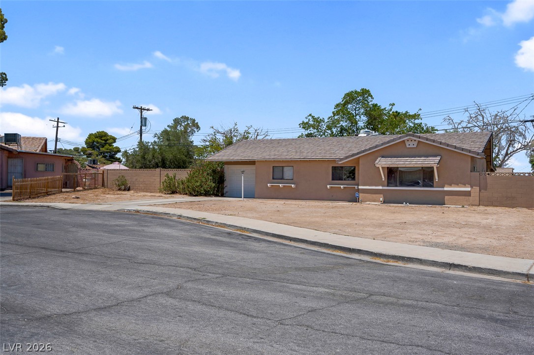 3560 Regents Circle Las Vegas NV 89121