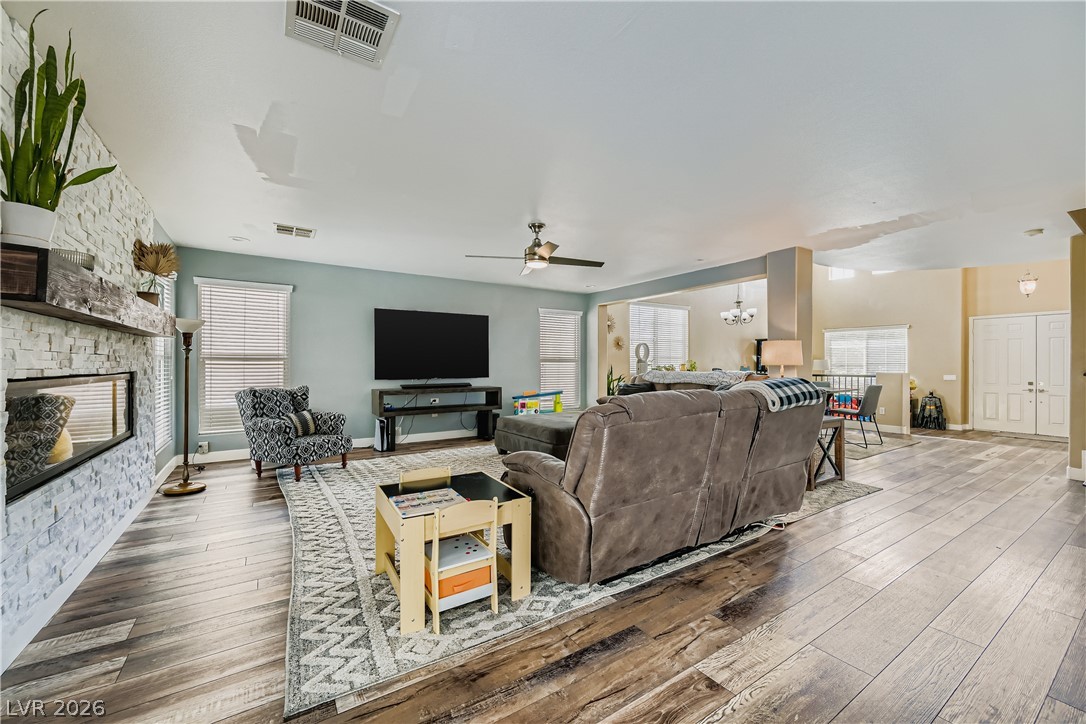 4104 Fabulous Finches Avenue North Las Vegas NV 89084