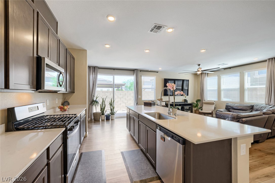 9166 Eagle Ford Street Las Vegas NV 89113
