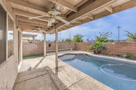 7017 Golden Desert Avenue Las Vegas NV 89129