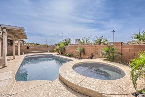 7017 Golden Desert Avenue Las Vegas NV 89129