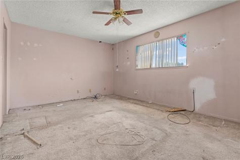 213 Greenbriar Townhouse Way Las Vegas NV 89121
