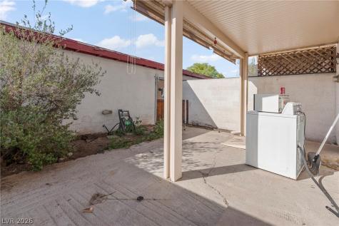 213 Greenbriar Townhouse Way Las Vegas NV 89121