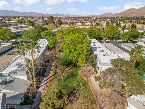 213 Greenbriar Townhouse Way Las Vegas NV 89121