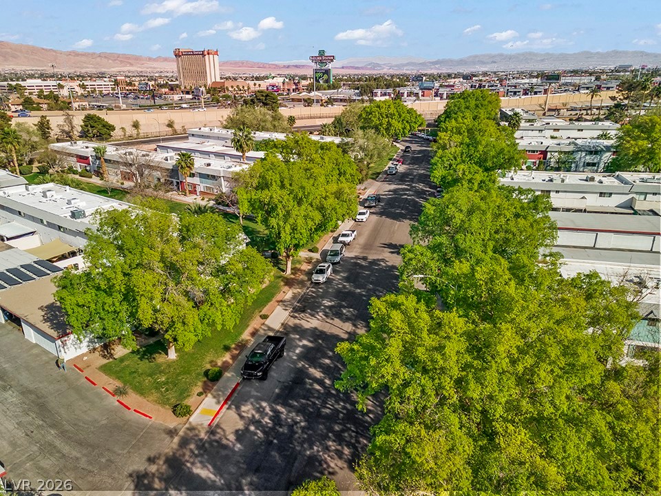 213 Greenbriar Townhouse Way Las Vegas NV 89121