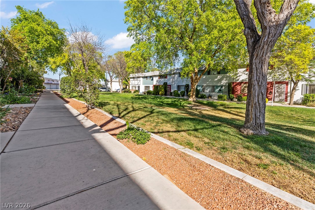 213 Greenbriar Townhouse Way Las Vegas NV 89121