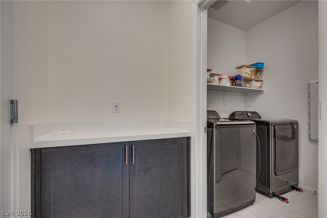 4715 Tindra Avenue Las Vegas NV 89121