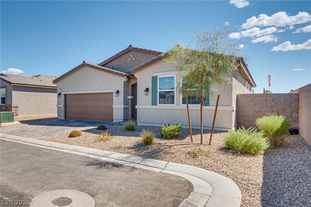 4715 Tindra Avenue Las Vegas NV 89121