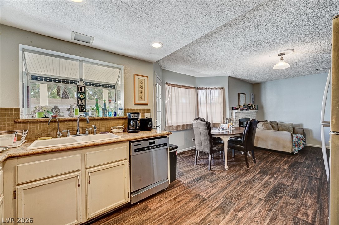 6729 Brunswick Circle Las Vegas NV 89107