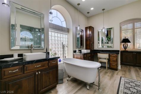 2016 Aspen Oak Street Las Vegas NV 89134