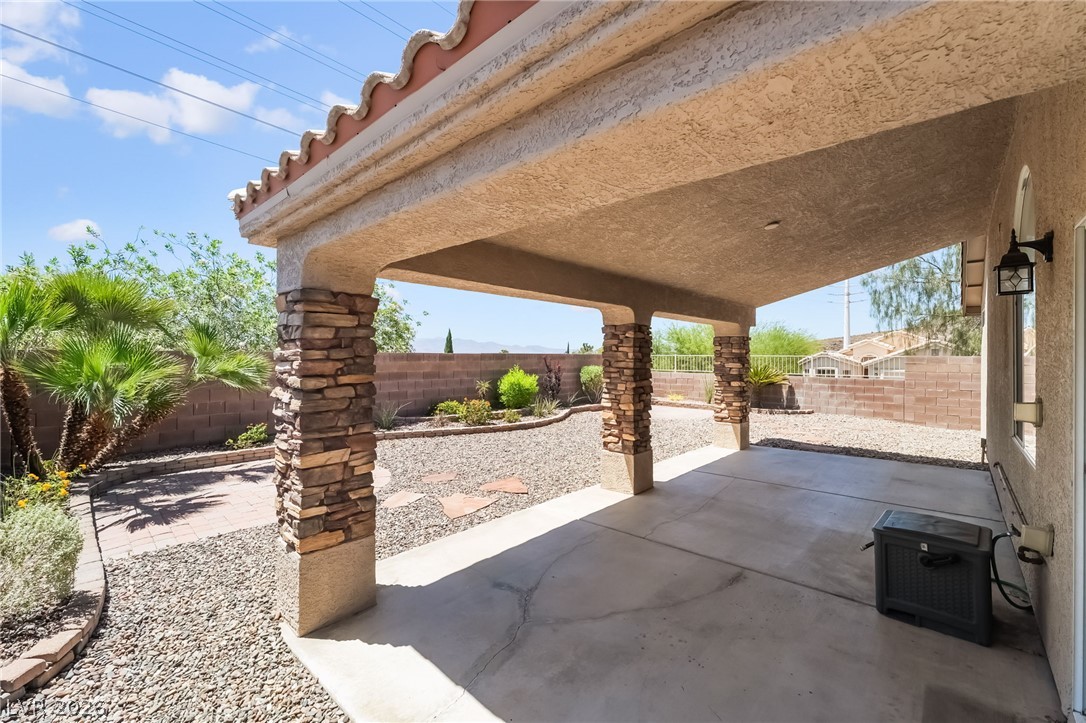 1071 Snow Roof Avenue Henderson NV 89052