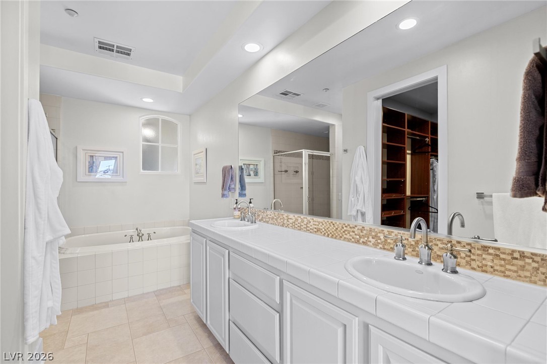 40 Strada Principale Henderson NV 89011