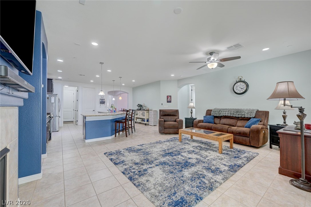 676 Suguaro Bluffs Street Henderson NV 89014