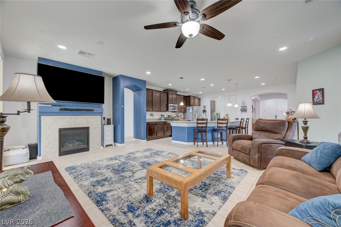 676 Suguaro Bluffs Street Henderson NV 89014