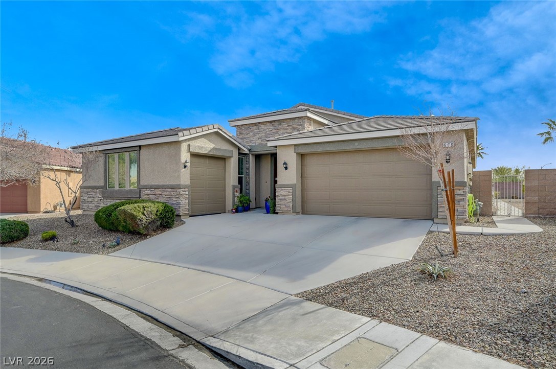 676 Suguaro Bluffs Street Henderson NV 89014