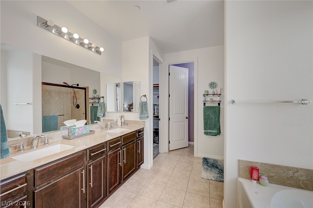 676 Suguaro Bluffs Street Henderson NV 89014