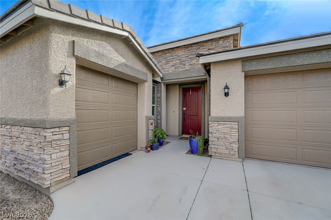 676 Suguaro Bluffs Street Henderson NV 89014